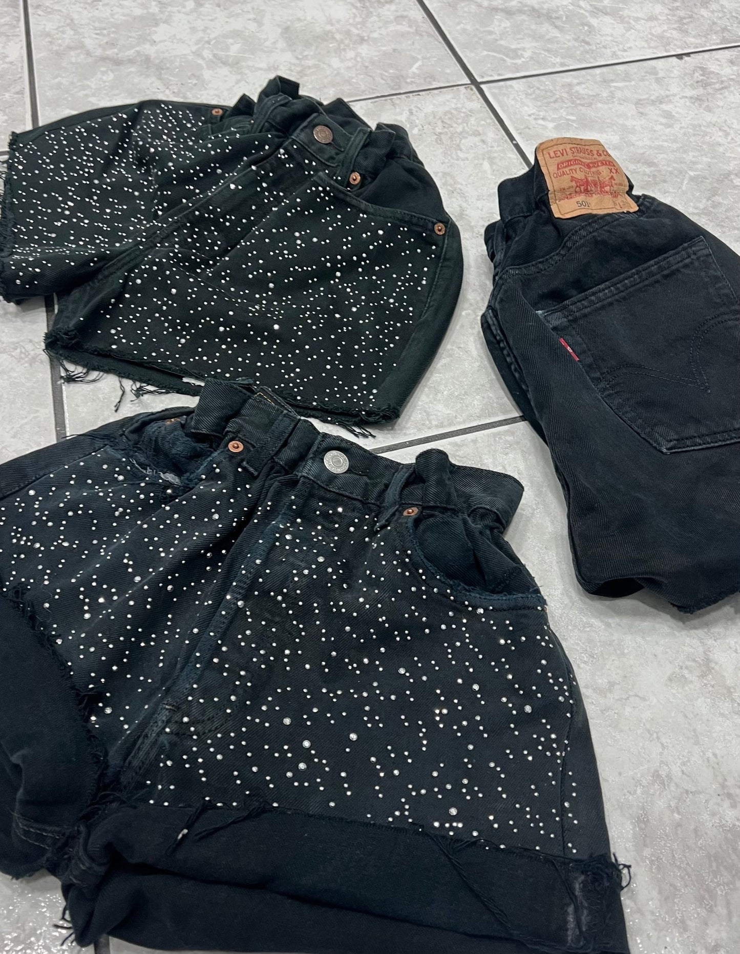 SHORT LEVIS LUXURY