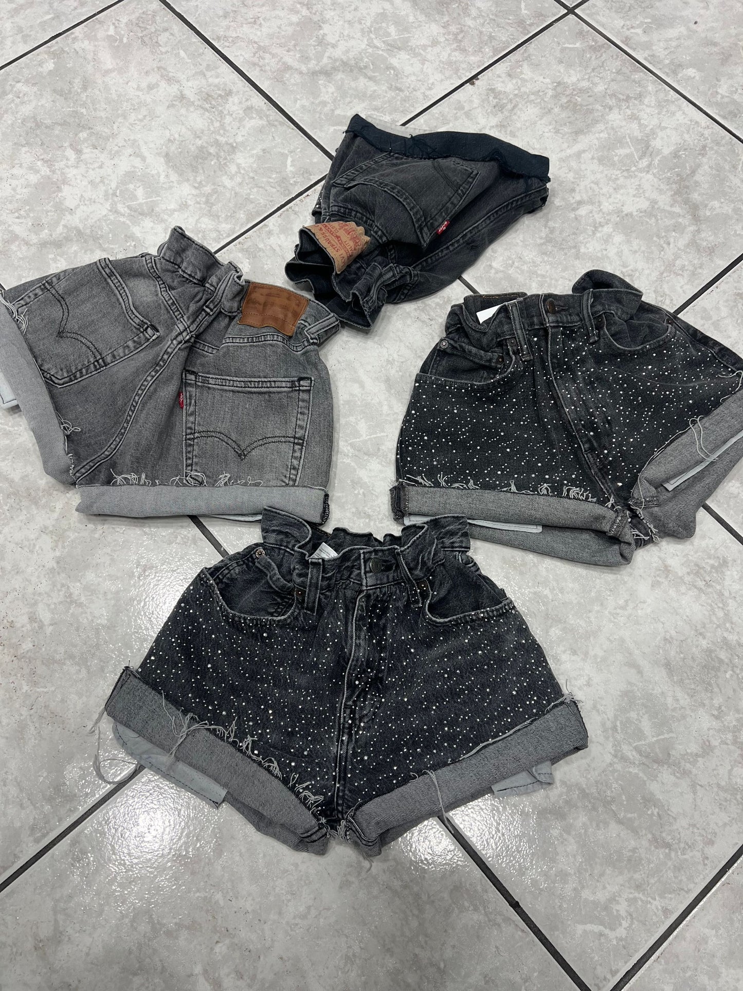 SHORT LEVIS LUXURY