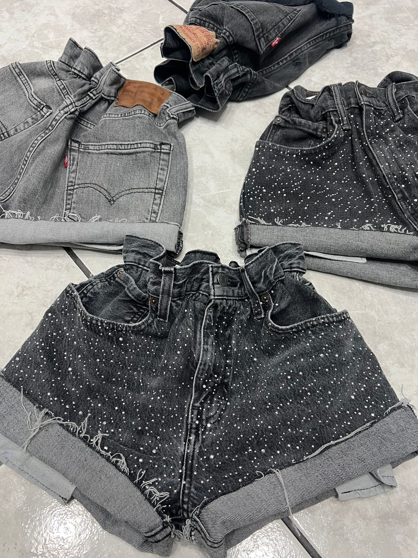 SHORT LEVIS LUXURY