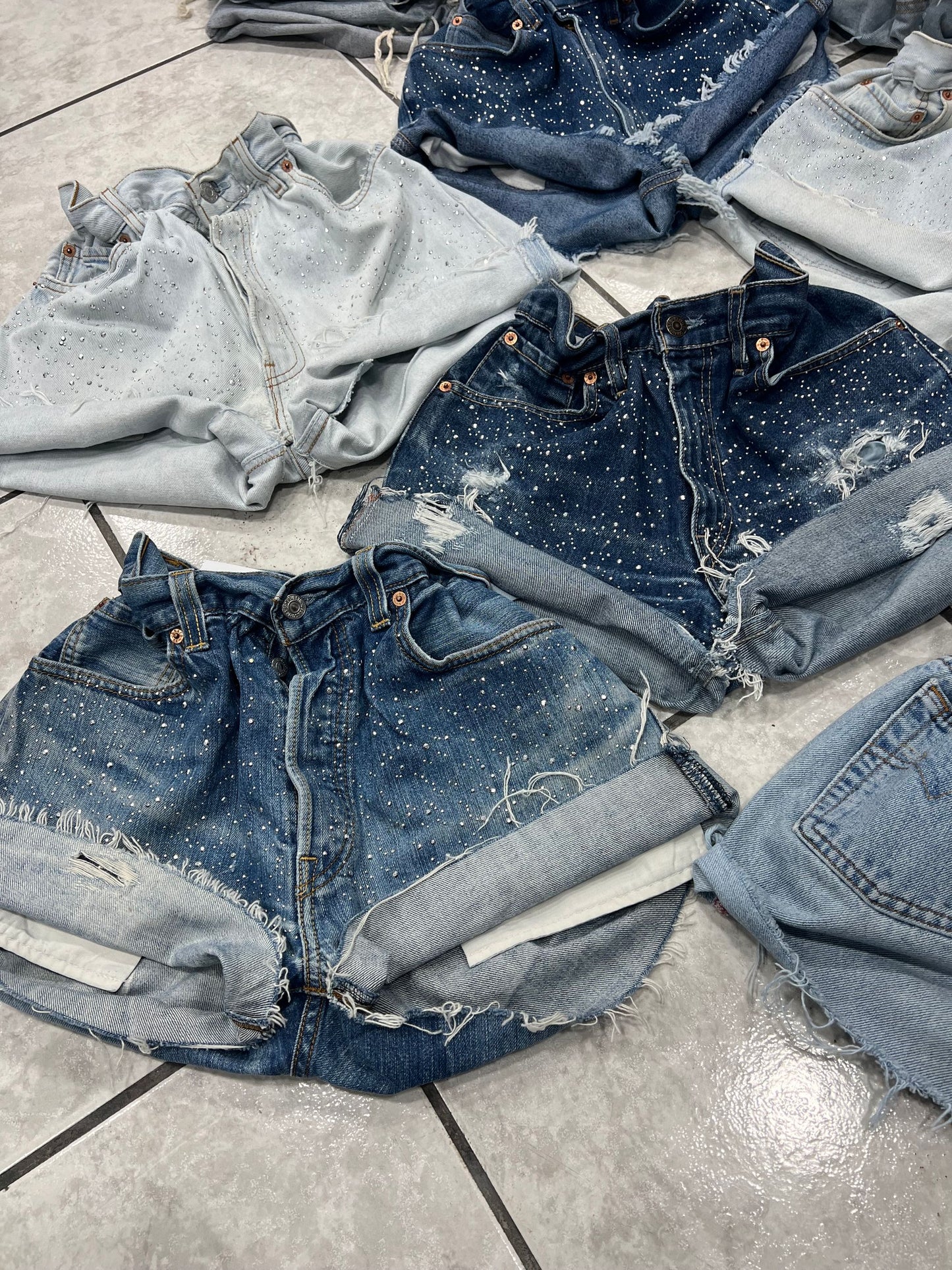 SHORT LEVIS LUXURY