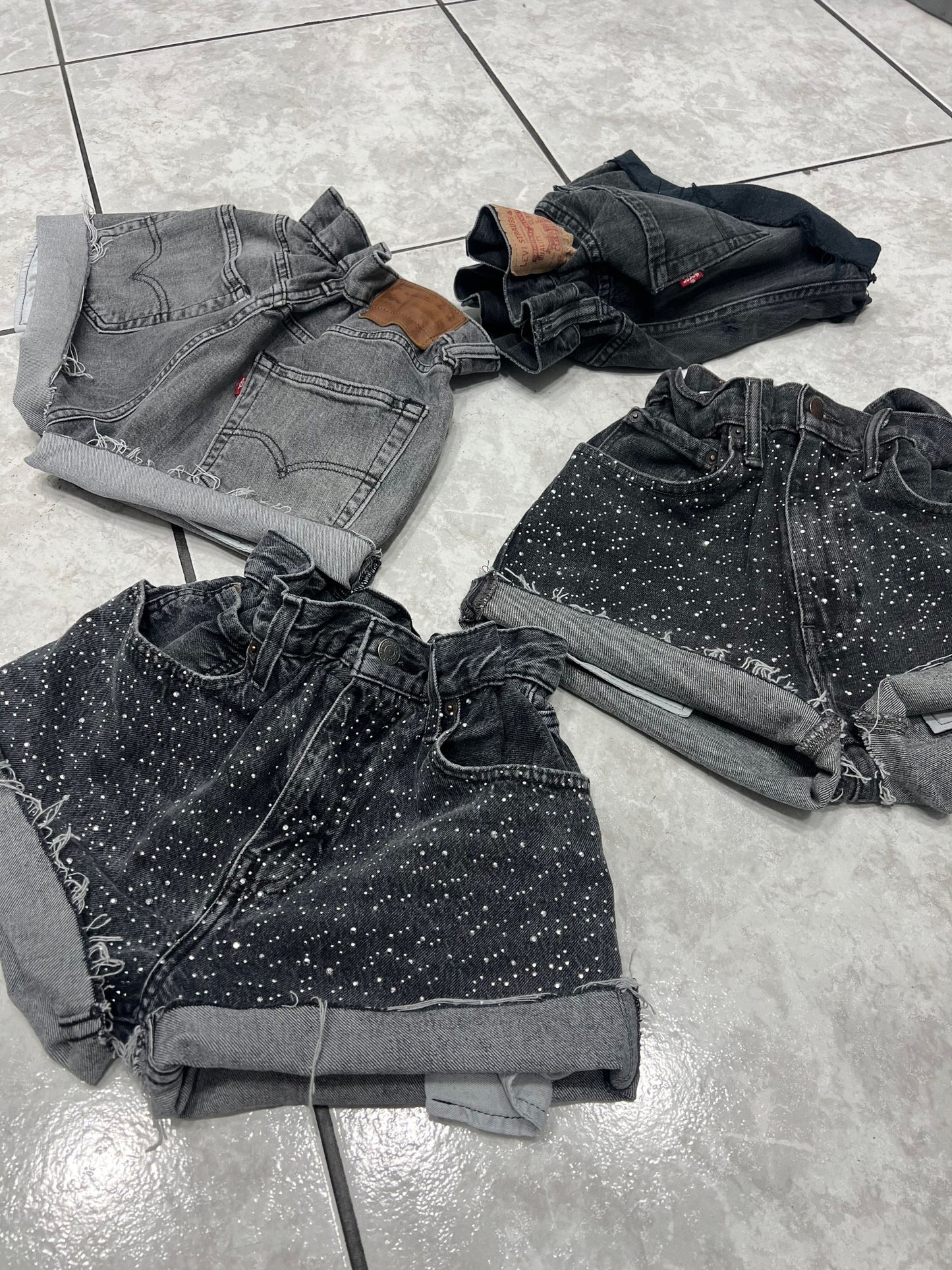 SHORT LEVIS LUXURY
