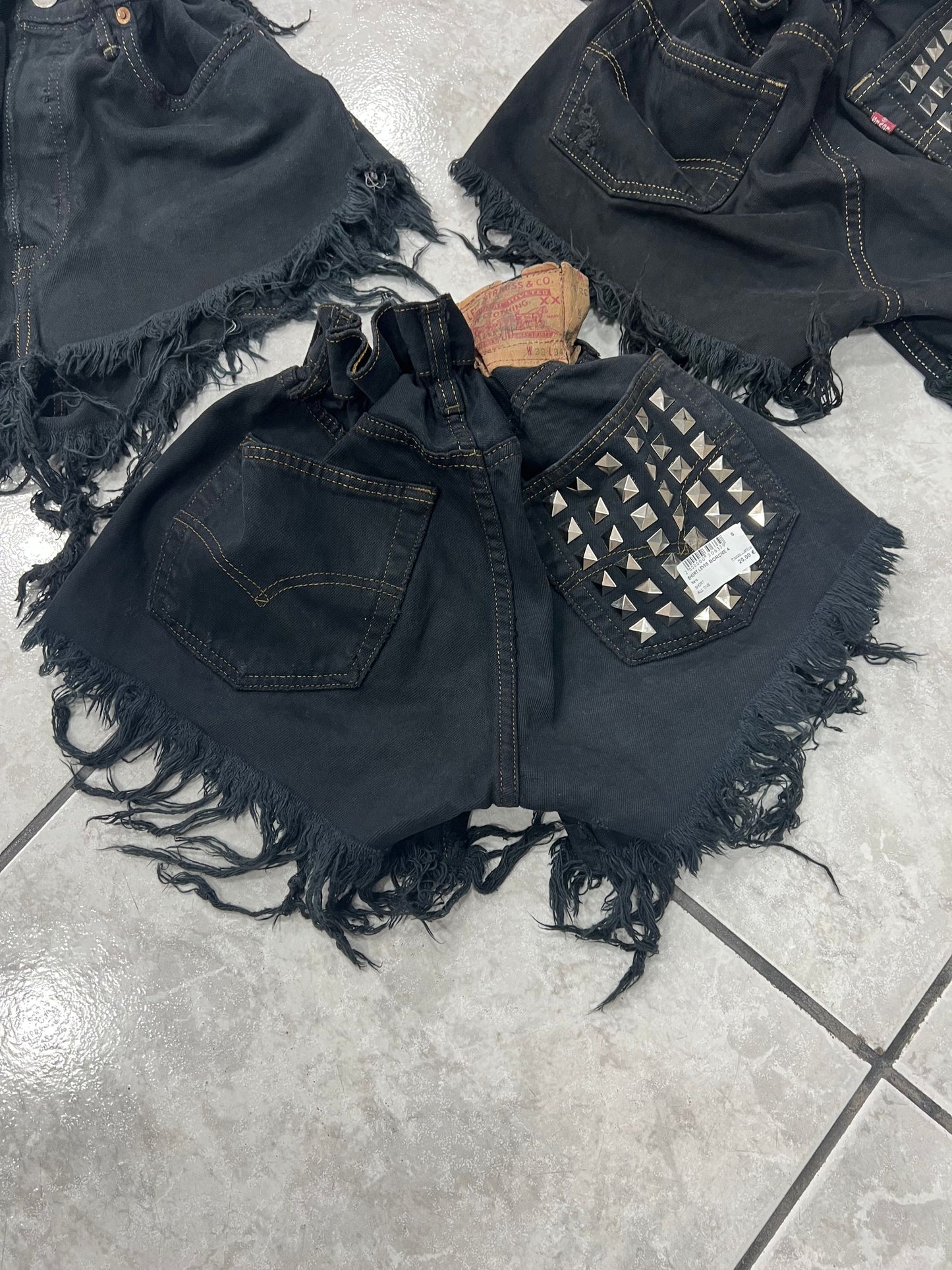 SHORT LEVIS BORCHIE 4