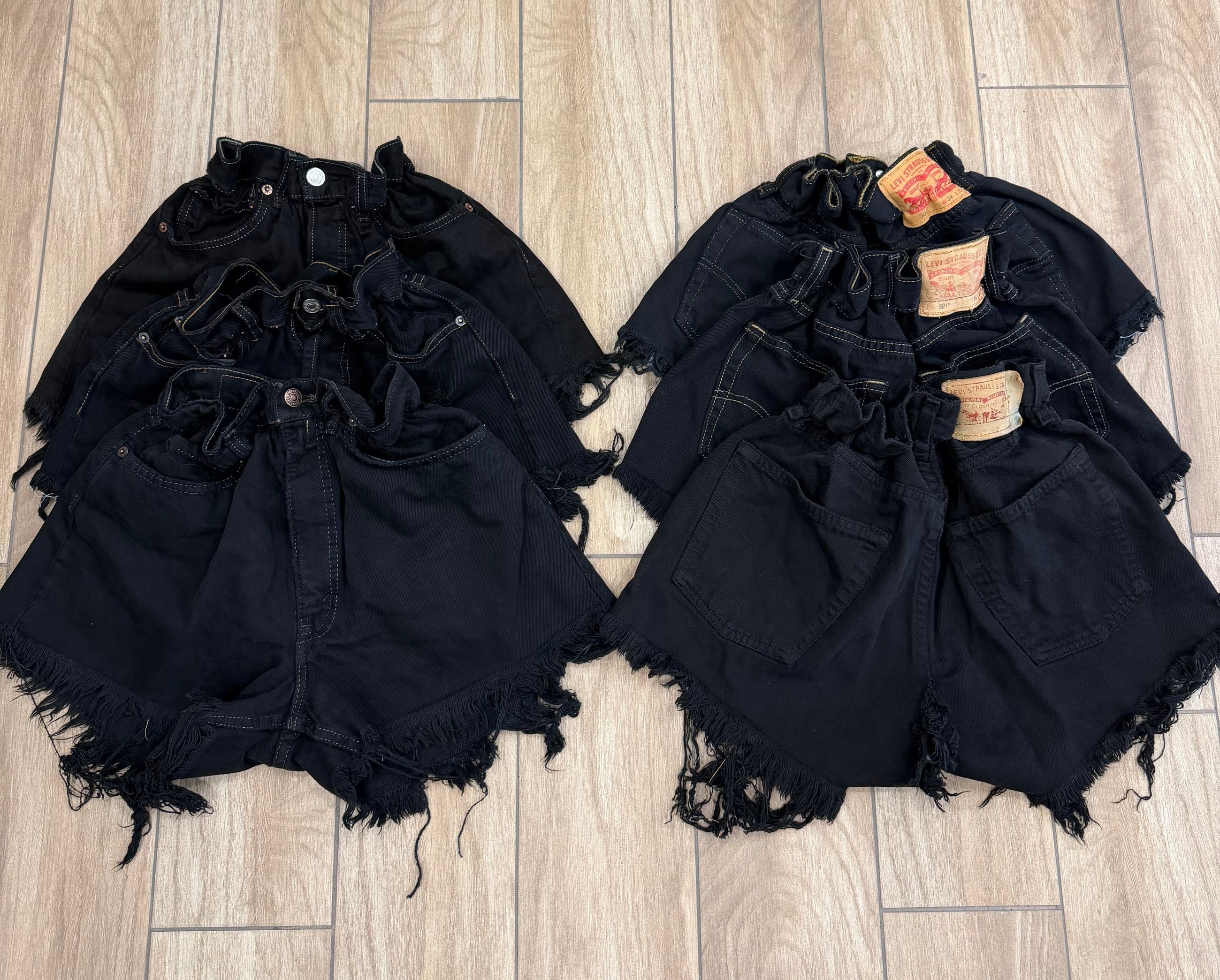 SHORT LEVIS CARAMELLA