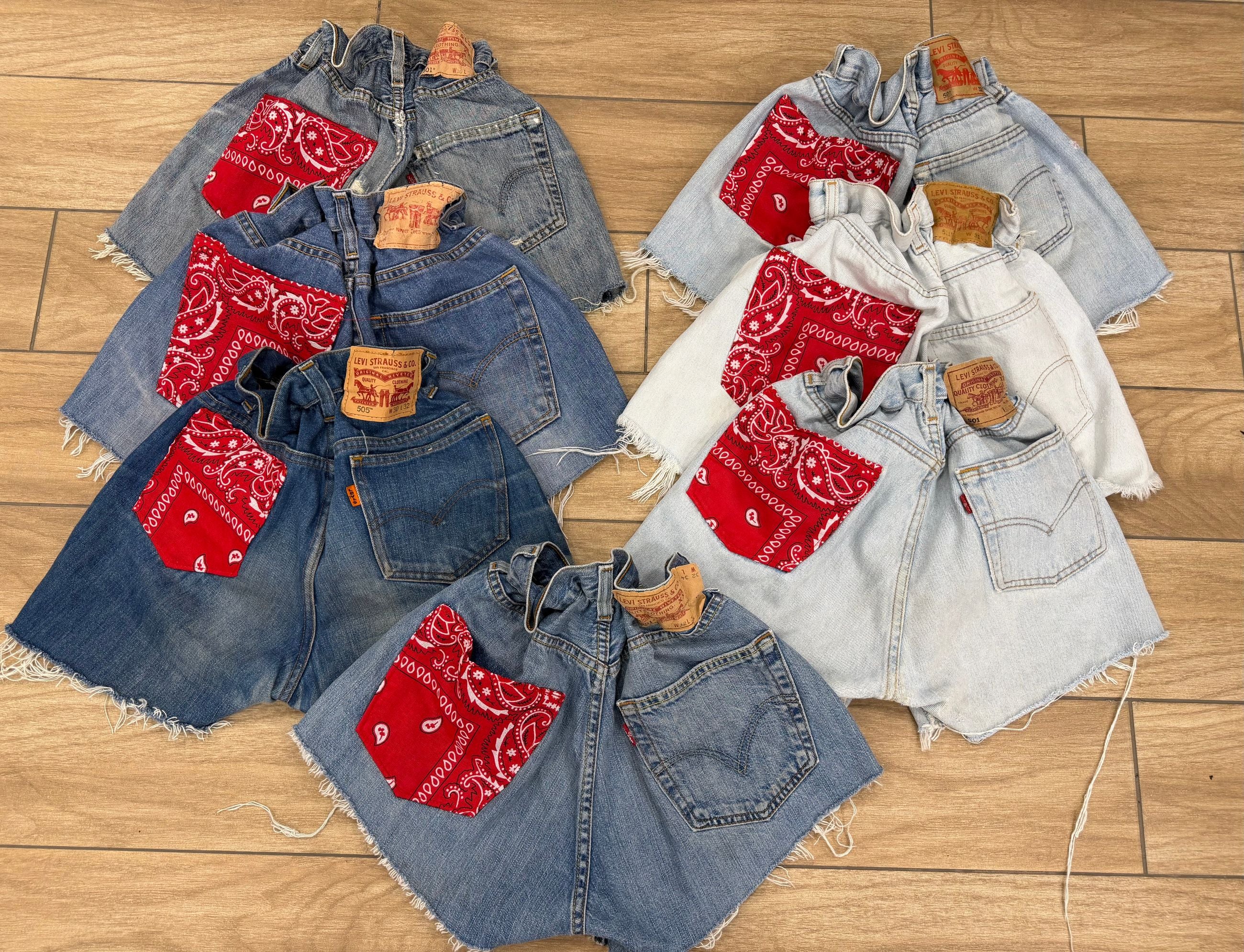 SHORT LEVIS BANDANA