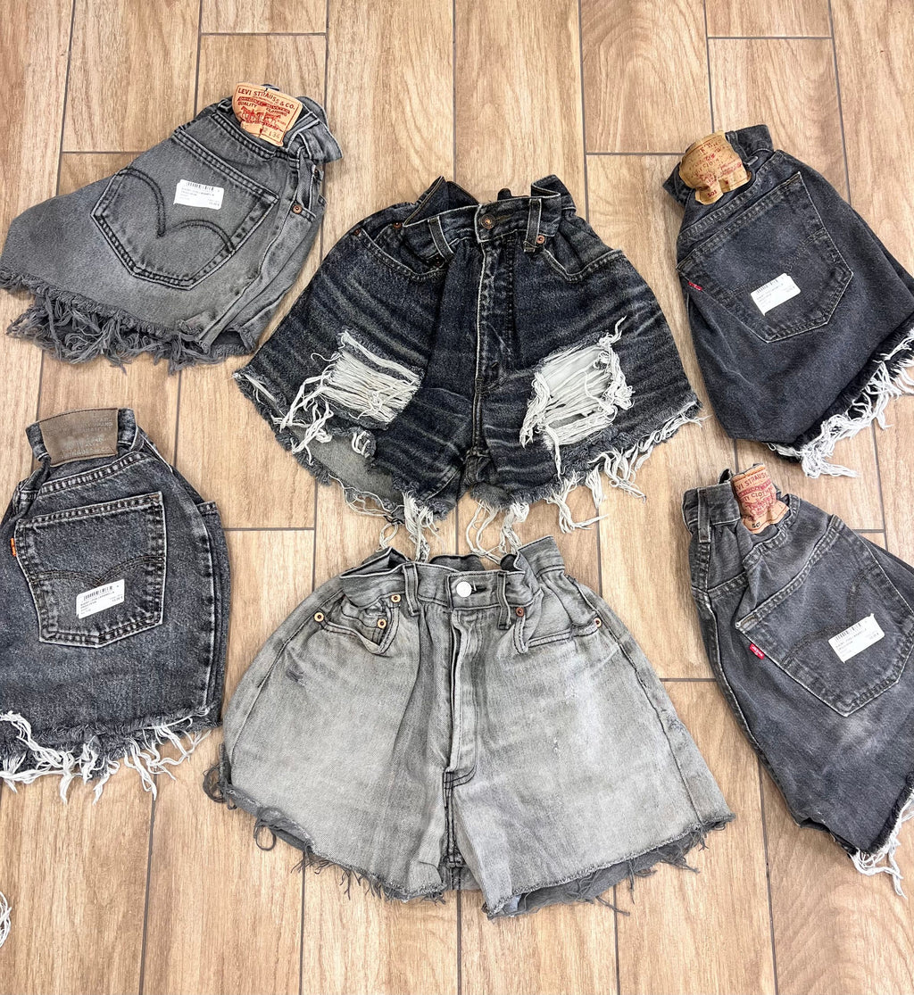 SHORT LEVIS CARAMELLA