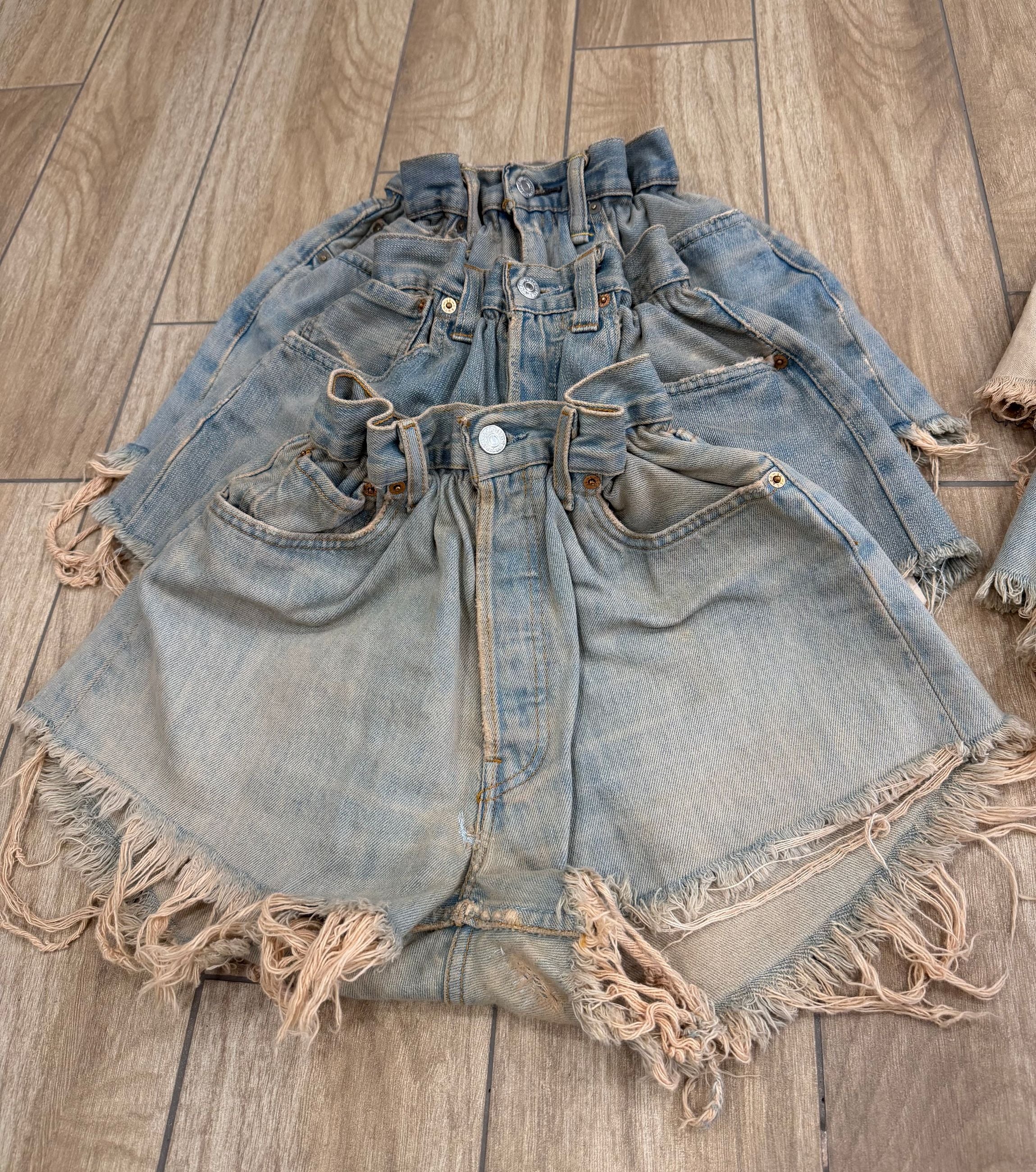SHORT LEVIS CANDY SABBIATO