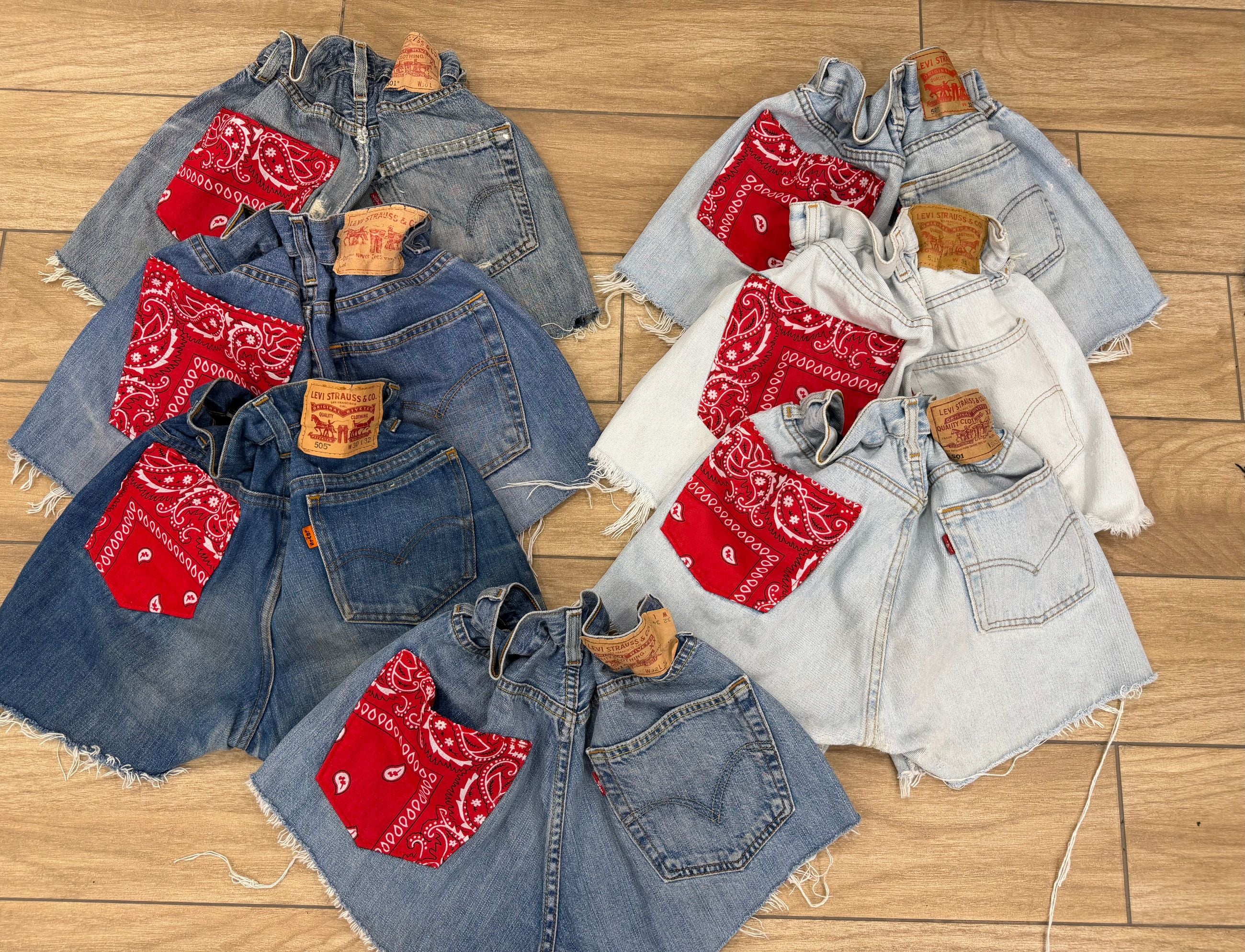 SHORT LEVIS BANDANA