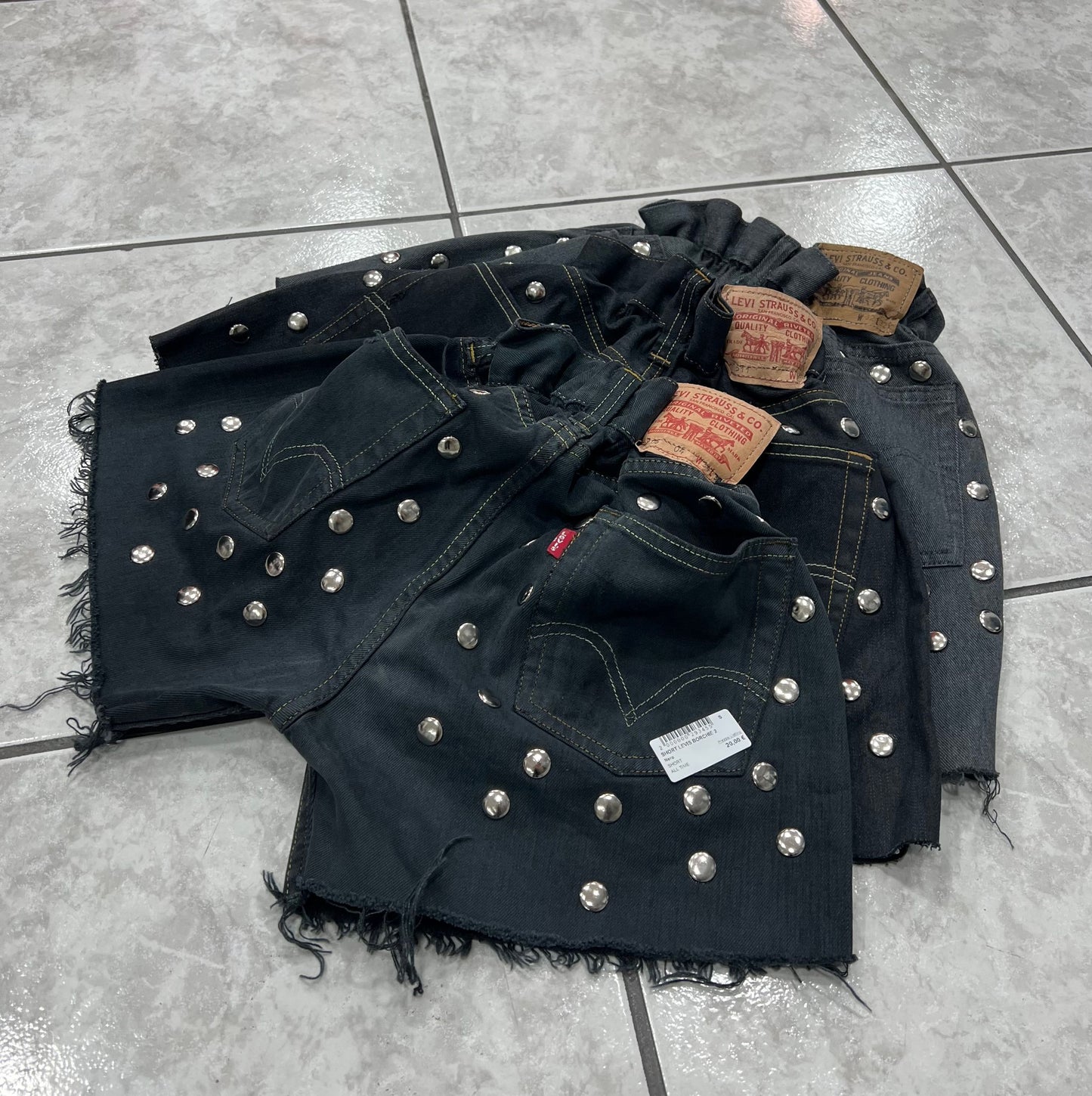 SHORT LEVIS BORCHIE 2