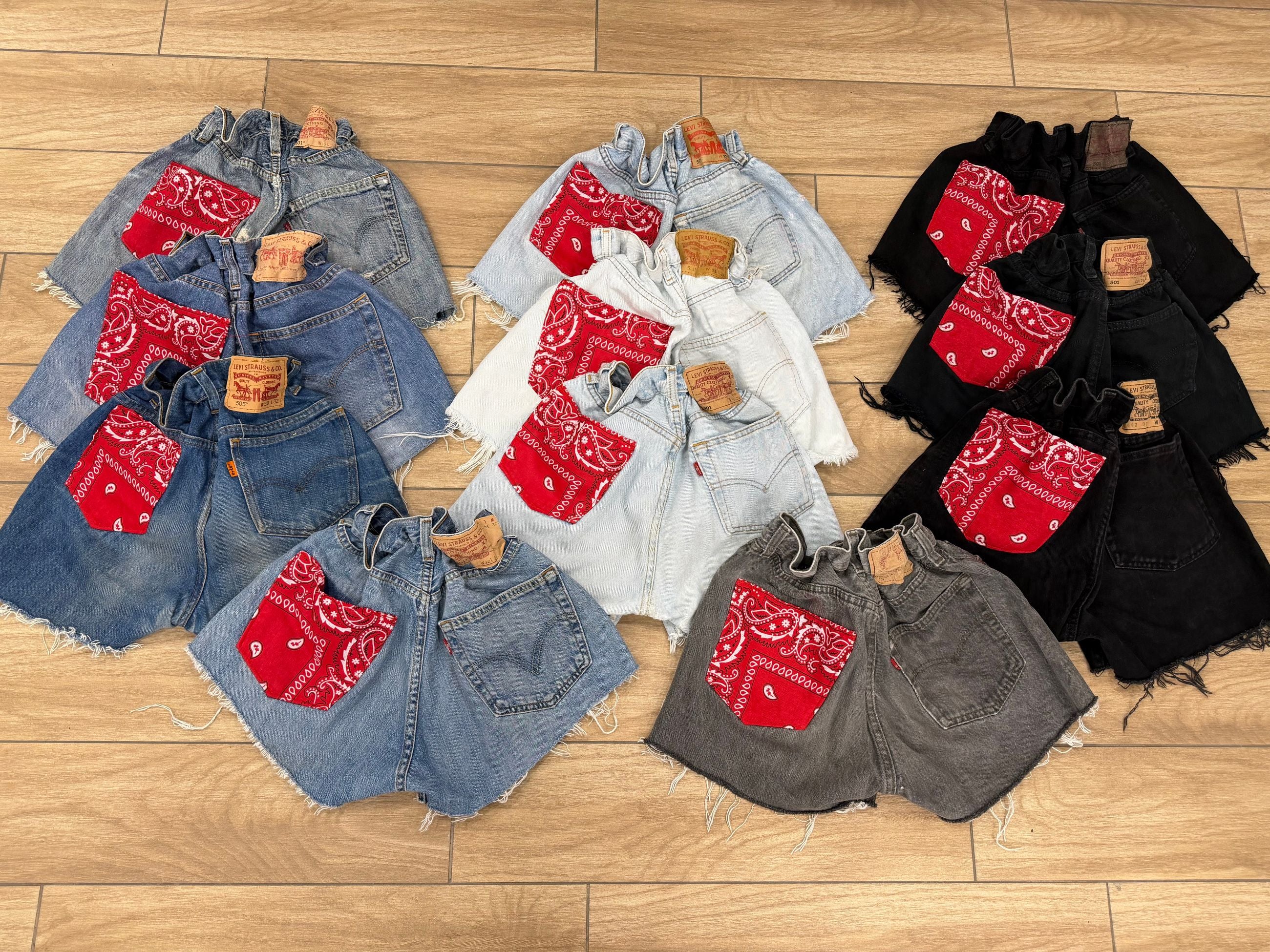 SHORT LEVIS BANDANA