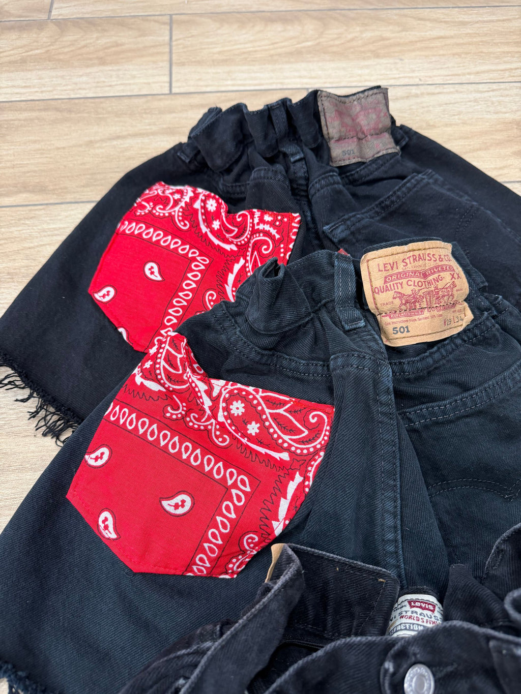 SHORT LEVIS BANDANA