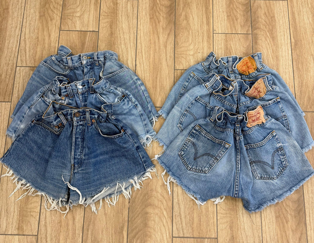 SHORT LEVIS CARAMELLA