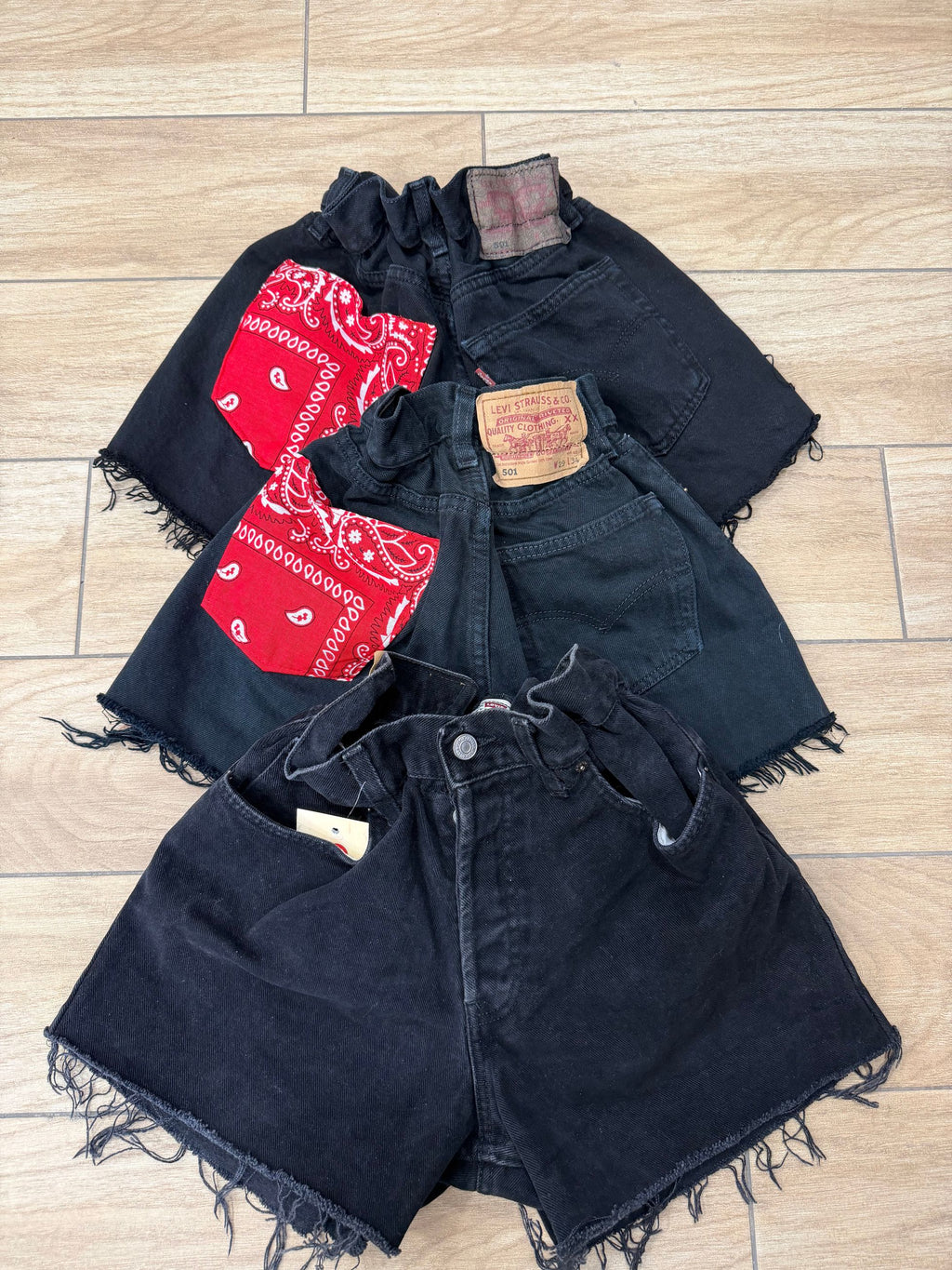 SHORT LEVIS BANDANA