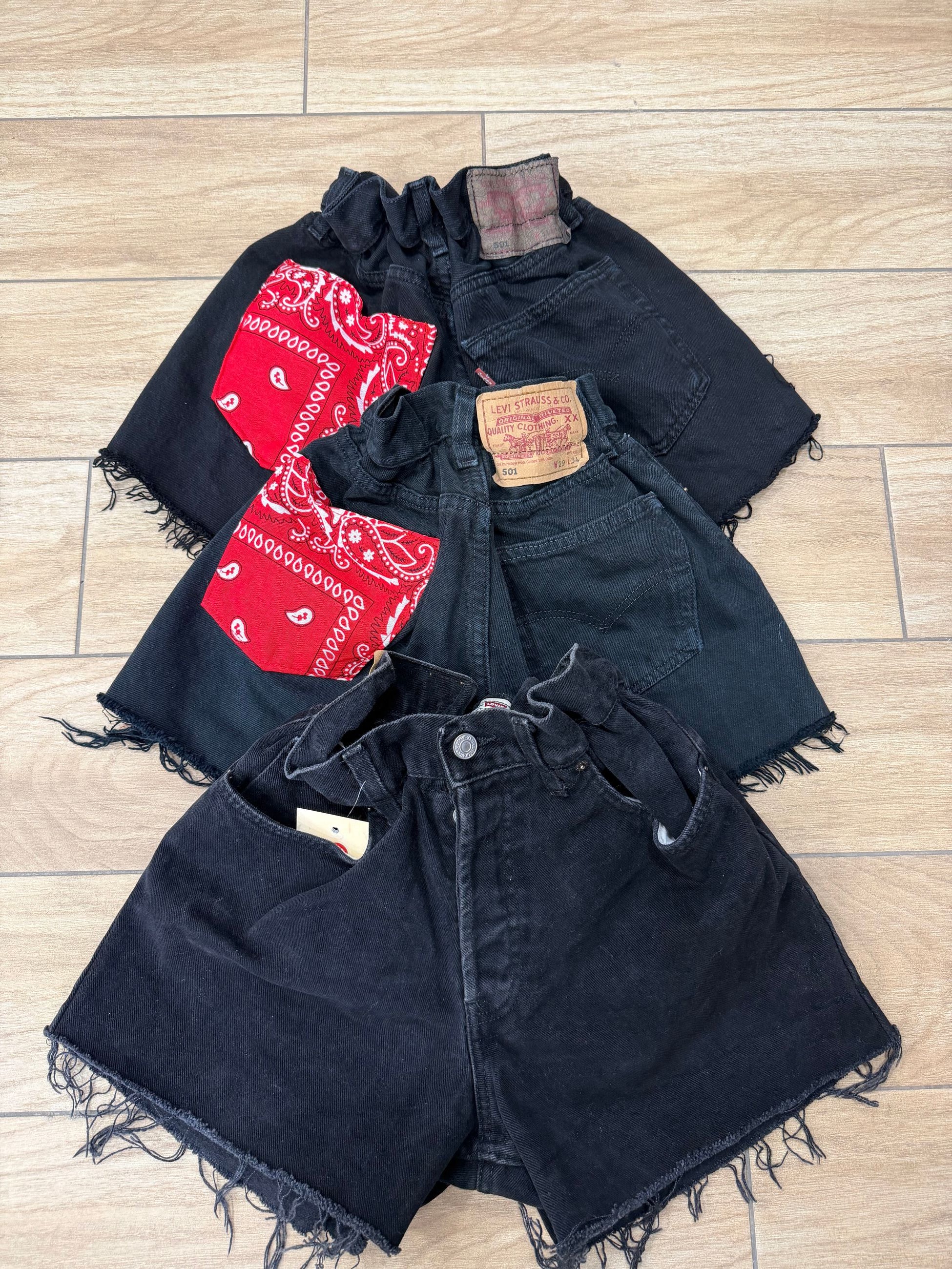 SHORT LEVIS BANDANA
