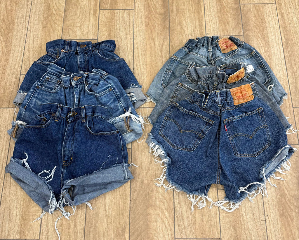 SHORT LEVIS CARAMELLA